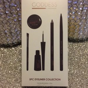 Goddess 5 pc eyeliner collection by Mannakadar